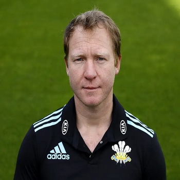 Gareth Batty Biography